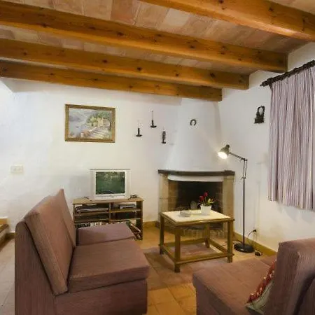 Sleeps 4 With Pool Air Con And Wifi *